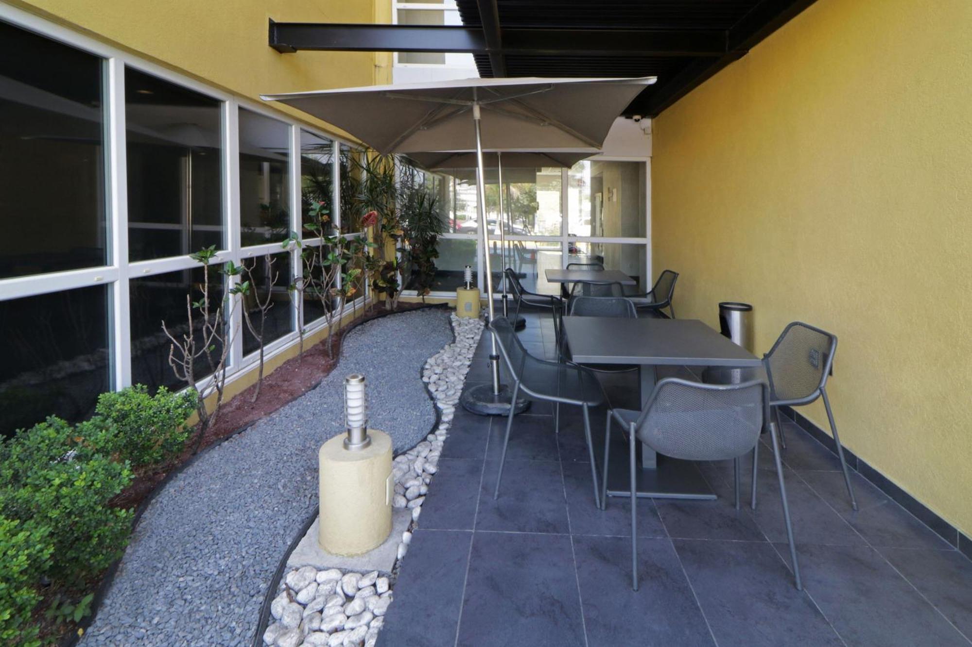 City Express By Marriott Ciudad Victoria Extérieur photo