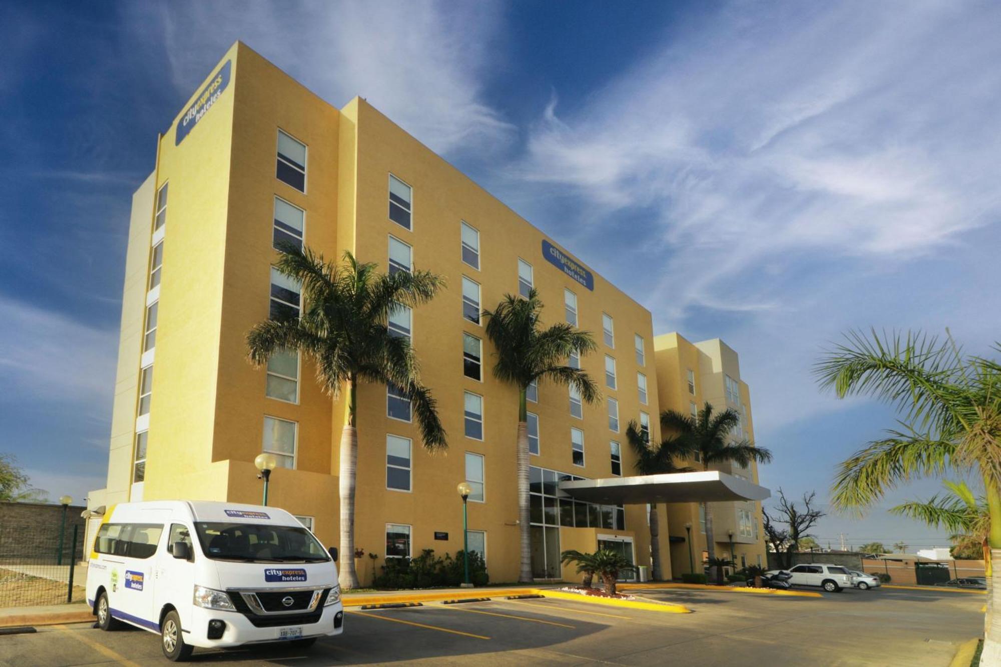 City Express By Marriott Ciudad Victoria Extérieur photo
